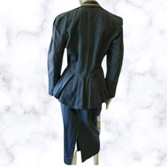 Sold - Picture 4 of 6